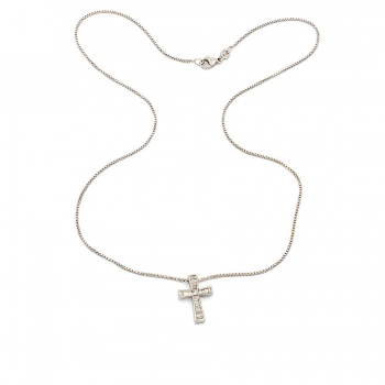 18ct white gold Diamond Cross Pendant with chain